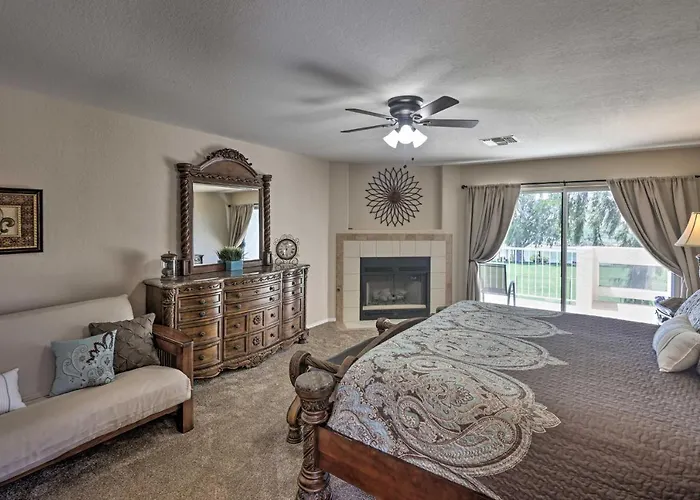 Hot Tub & River Views! Family Gem In Bullhead Holiday home *